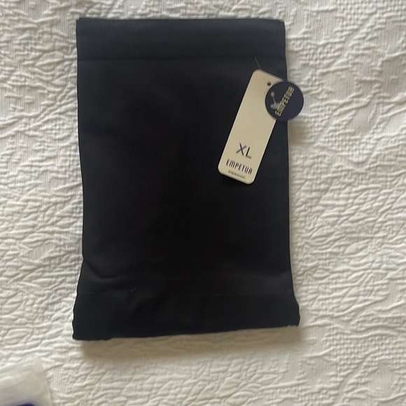 Shapermint Empetua High Waisted Shaping Capri Leggings ( 2 pair) XL - Picture 3 of 7